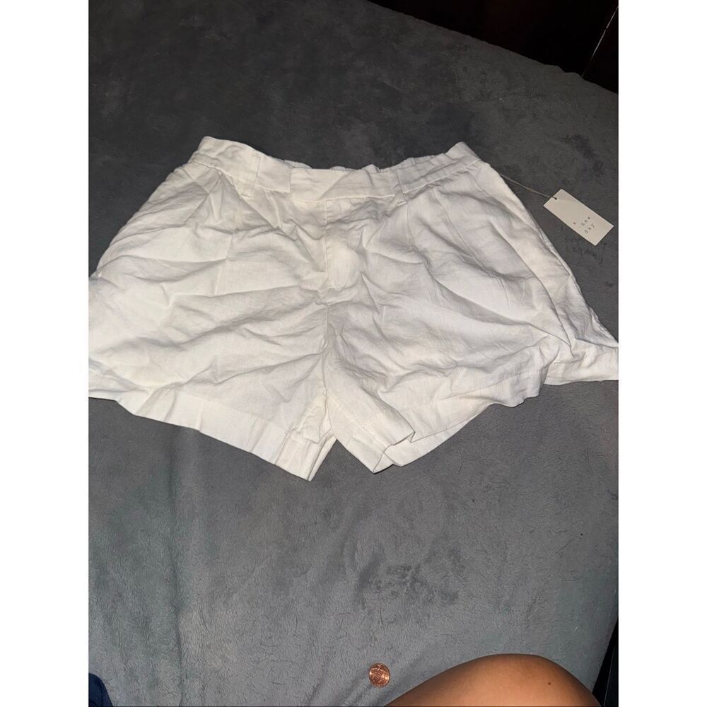 NWT A New Day white casual shorts size 10